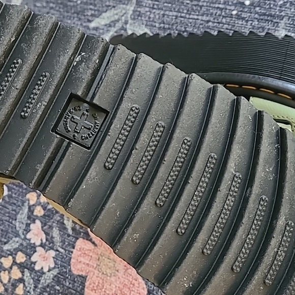 Dr. Martens Kimber II Women's US 10 EU 42 Olive Green Platform Sandals Docs - Picture 4 of 6